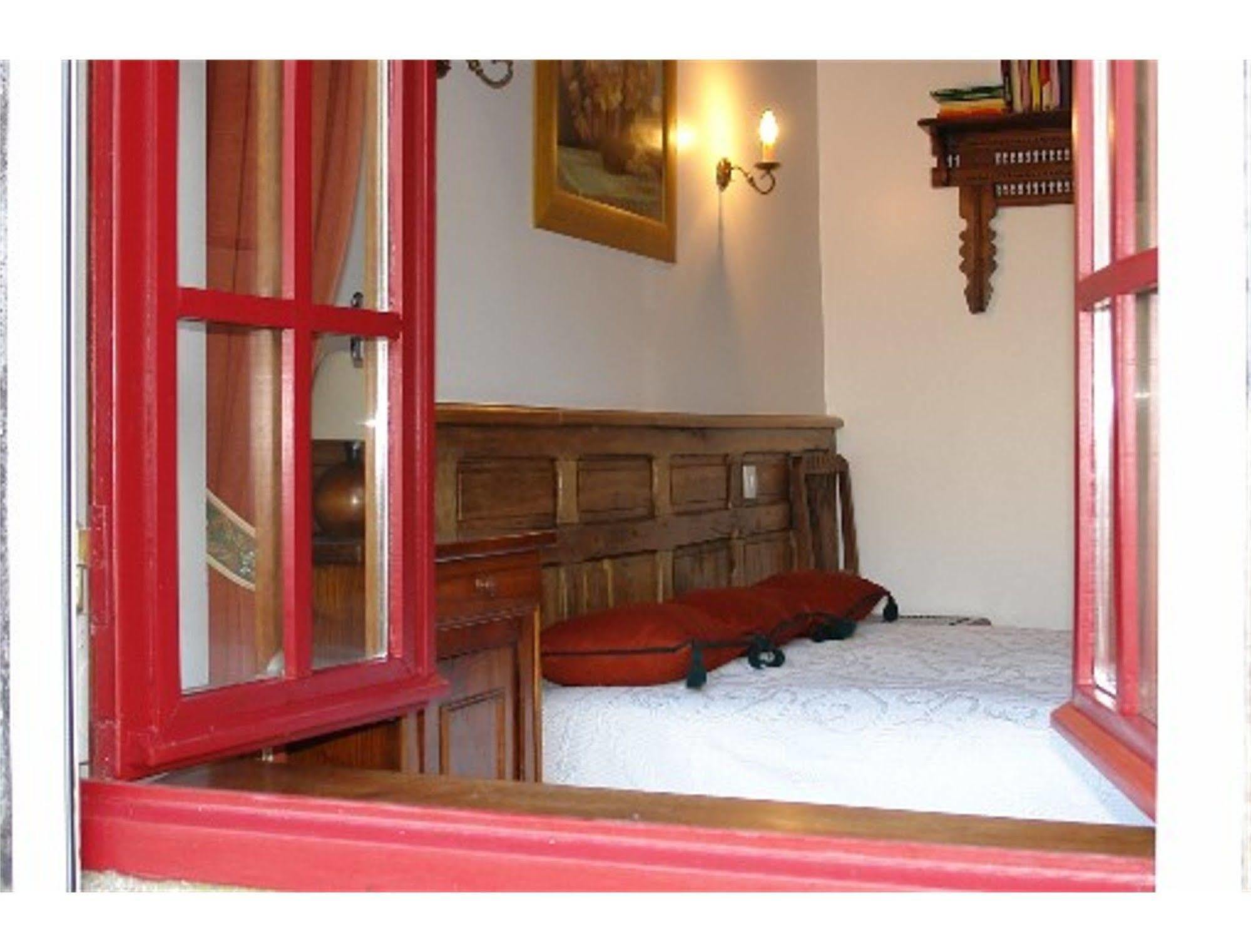 Domaine Le Puits De Jeanne Hotell Plouégat-Moysan Exteriör bild